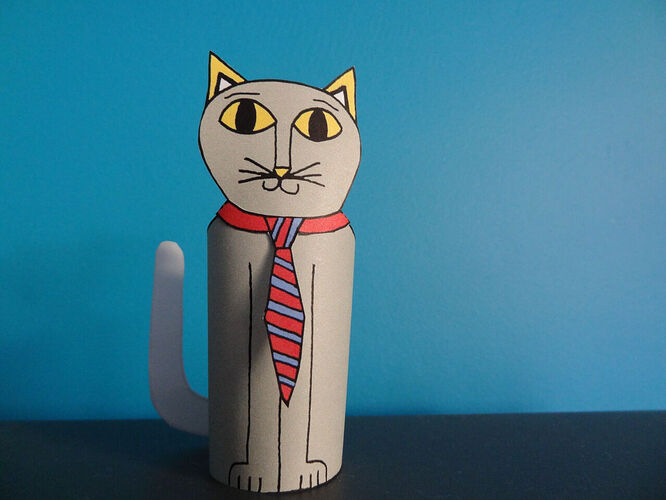 cat-paper-toy-with-tie-photo-lg